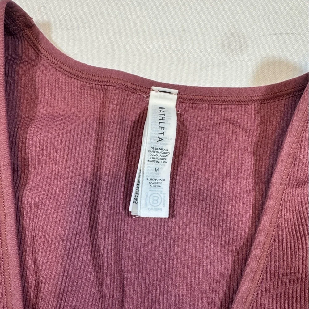 Athleta Women’s Ribbed Maroon Athletic Workout Tank Top - Picture 3 of 7